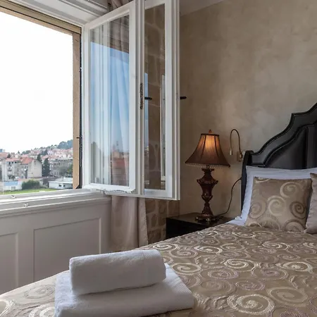 Queen Mary Luxury Apartamento