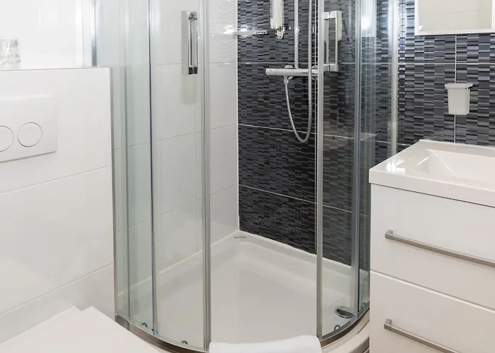 Queen Mary Luxury * Split