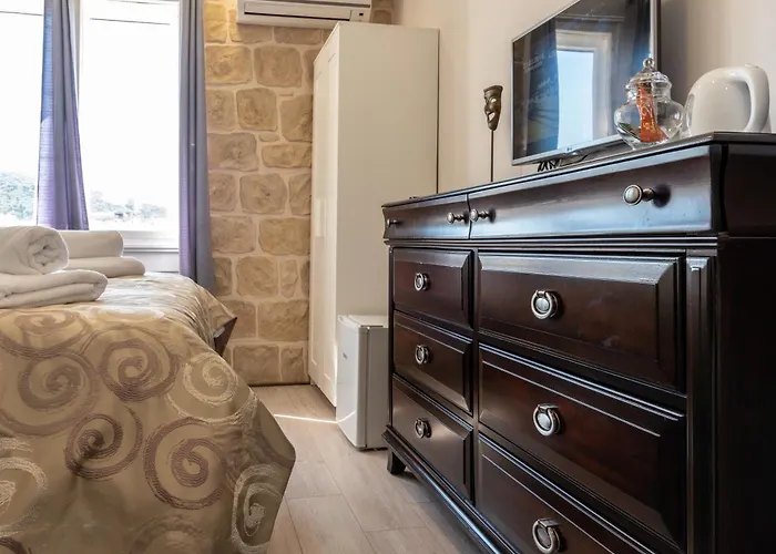 Queen Mary Luxury Apartman *